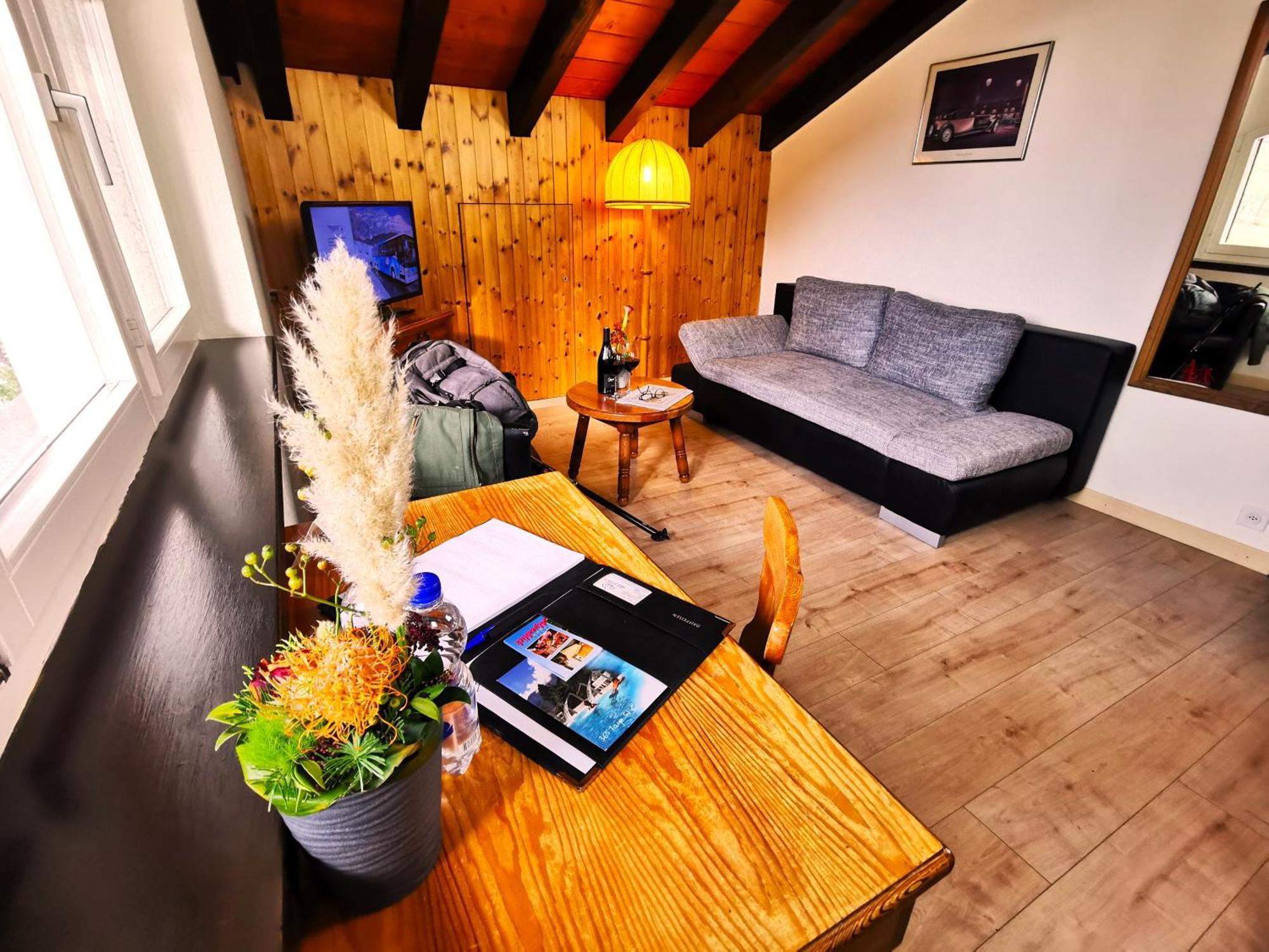 Hotel Alpenblick-Leukerbad-Therme Phòng bức ảnh